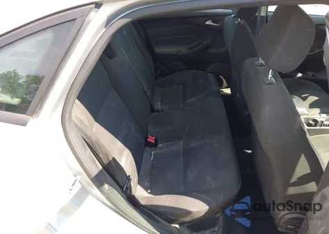 2015 Ford Focus Se z USA, uszkodzony, nr VIN 1FADP3F20FL239360